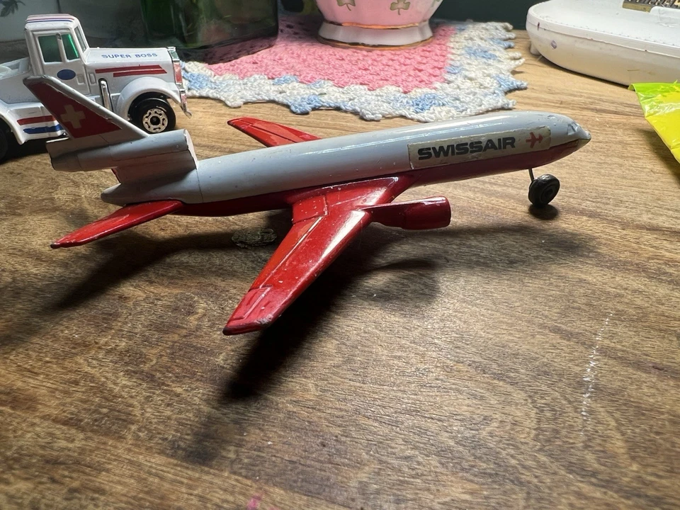 Avión Lesney Matchbox SB13 1975 rojo blanco McDonnell Douglas DC-10 Swissair usado  Foto 2 de 4