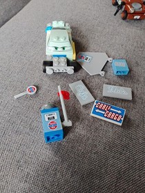 4 LEGO   Disney Cars sets Smokey&rsquo;s Garage 10743 Mater's spy zone 8424 9479 9478