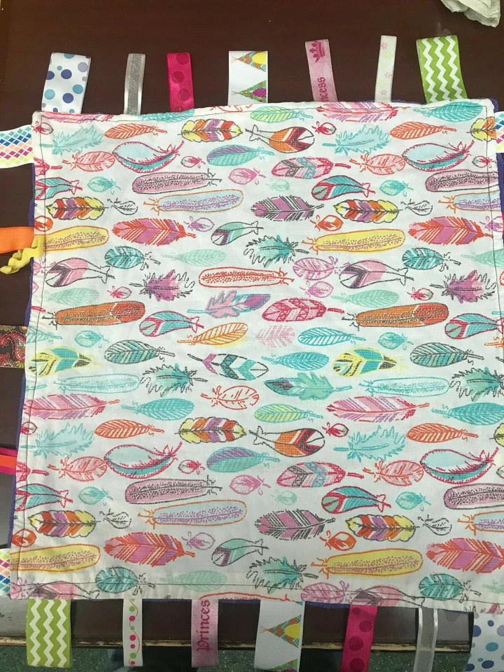 Taggie Seguridad Blankie Princesa Taggy 18" x 18" Suave Pluma Cinta Etiqueta Niña Foto 2 de 4