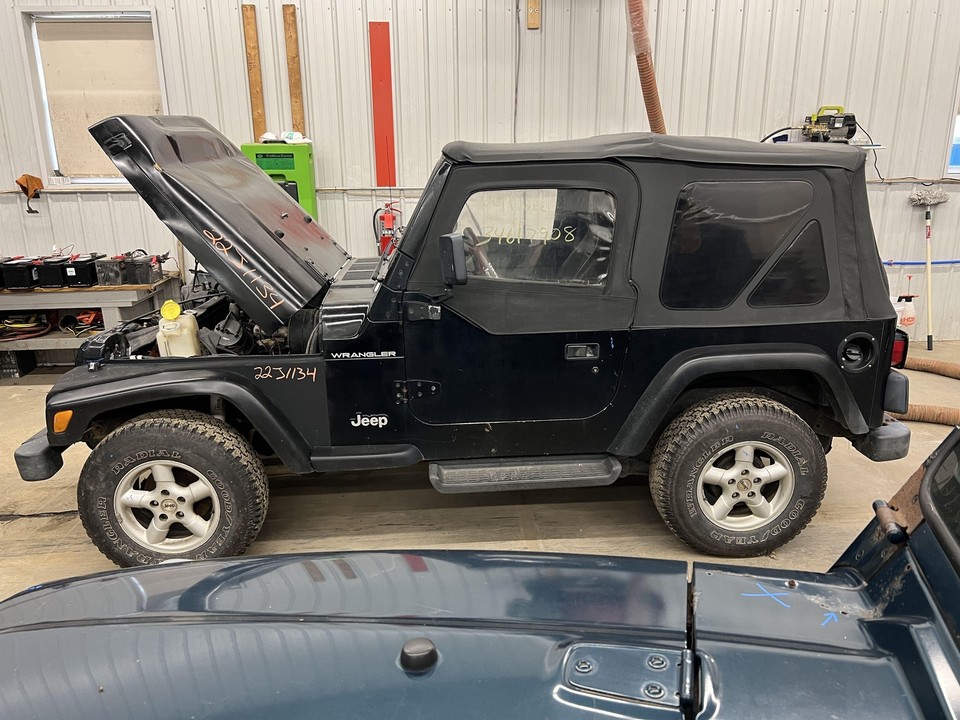 9706 JEEP WRANGLER DRIVER LEFT FRONT LOWER HALF DOOR ASSY BLACK PAINT