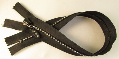 12 Zippers - Black Closed-Bottom 14