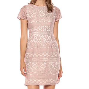 vestido de manga de renda