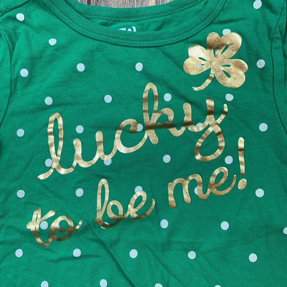 crazy 8 Juvenil Niñas Talla Pequeña (5-6) Camiseta Manga Corta "Lucky to Be Me" Foto 2 de 4