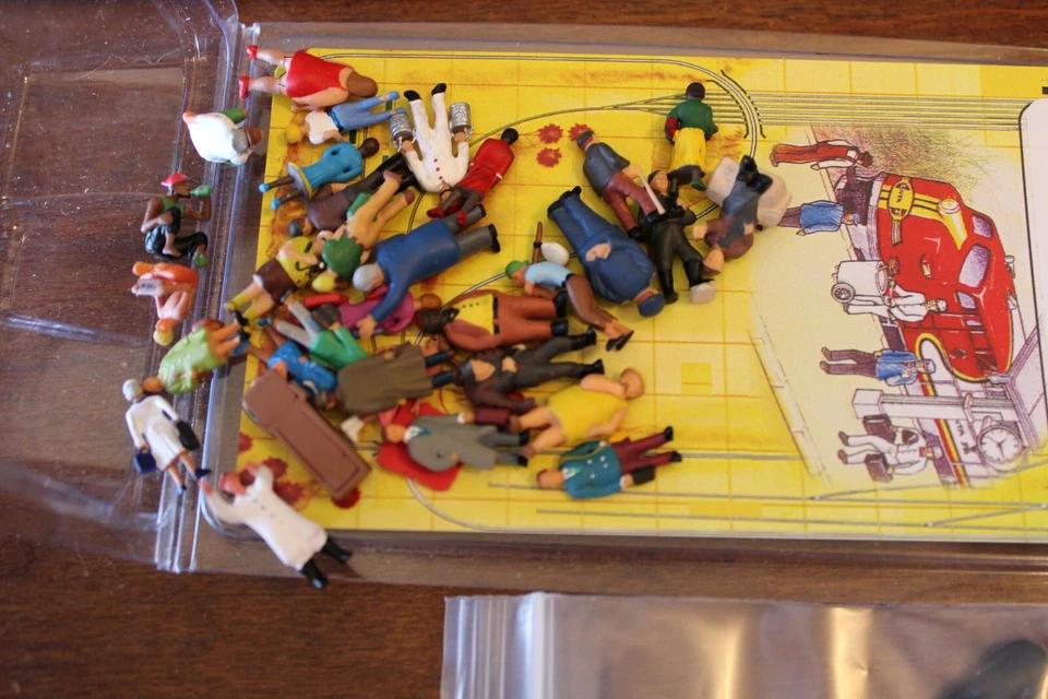 HO Scale Model Power, Assorted People, Figures Package of 72 #5799 BNOS - Image 3 of 3