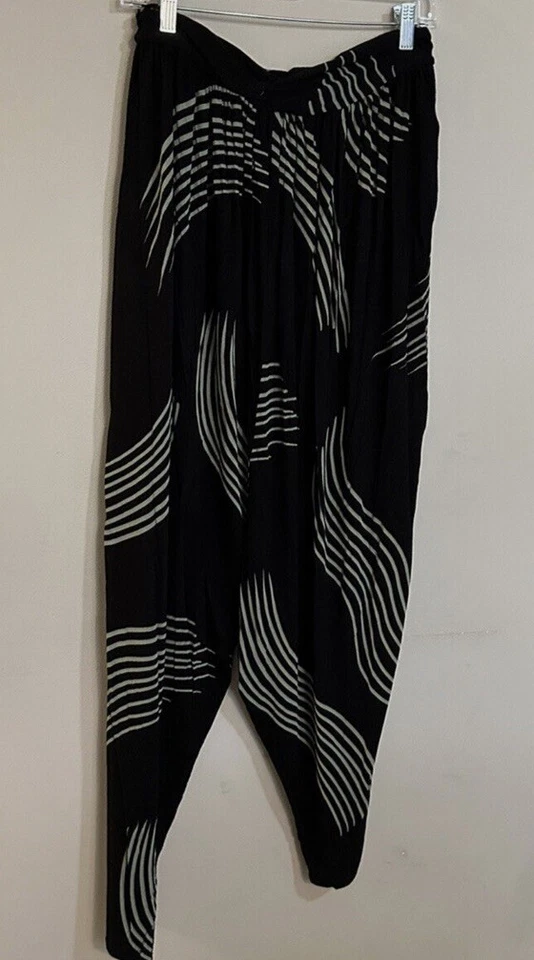 Mono/Pantalones Harén Urban Outfitters Silence + Noise Jerry Talla Mediana Boho Foto 3 de 4