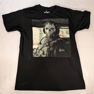 Men s Call Of Duty Modern Warfare II Call of Duty Ghosts Medium T-Shirt