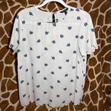 Banana Republic White Scalloped Hem Floral Short Sleeve Blouse Size M