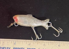 VERY RARE VINTAGE LURE W/2 TREBLE HOOKS HAND PAINTED? MUST SEE