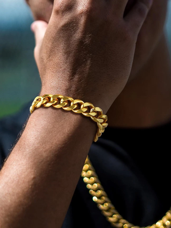 Brazalete de cadena de eslabones cubanos de oro para hombre de acero inoxidable de oro de 18 quilates de 12 mm de ancho Chu... Foto 3 de 4