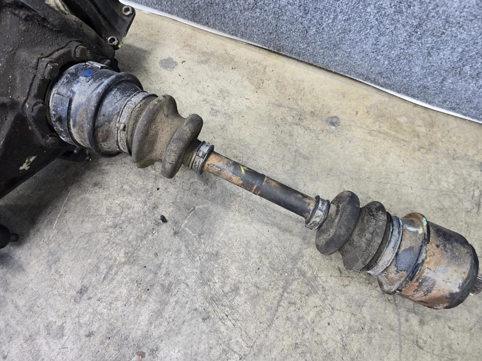 Conjunto diferencial trasero mercedes r107 450sl 560sl oem Foto 3 de 4