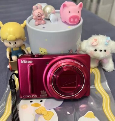 Nikon COOLPIX S9100 12.1MP 18x Zoom HD Digital Camera Red w Nikon COOLPIX S9100 12.1MP 18x Zoom HD Digital Camera Red w