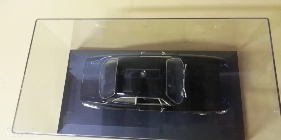 ROAD SIGNATURE, SCALA 1/18, ALFA ROMEO GIULIA GT 1965 IN TECA - Immagine 2 di 4