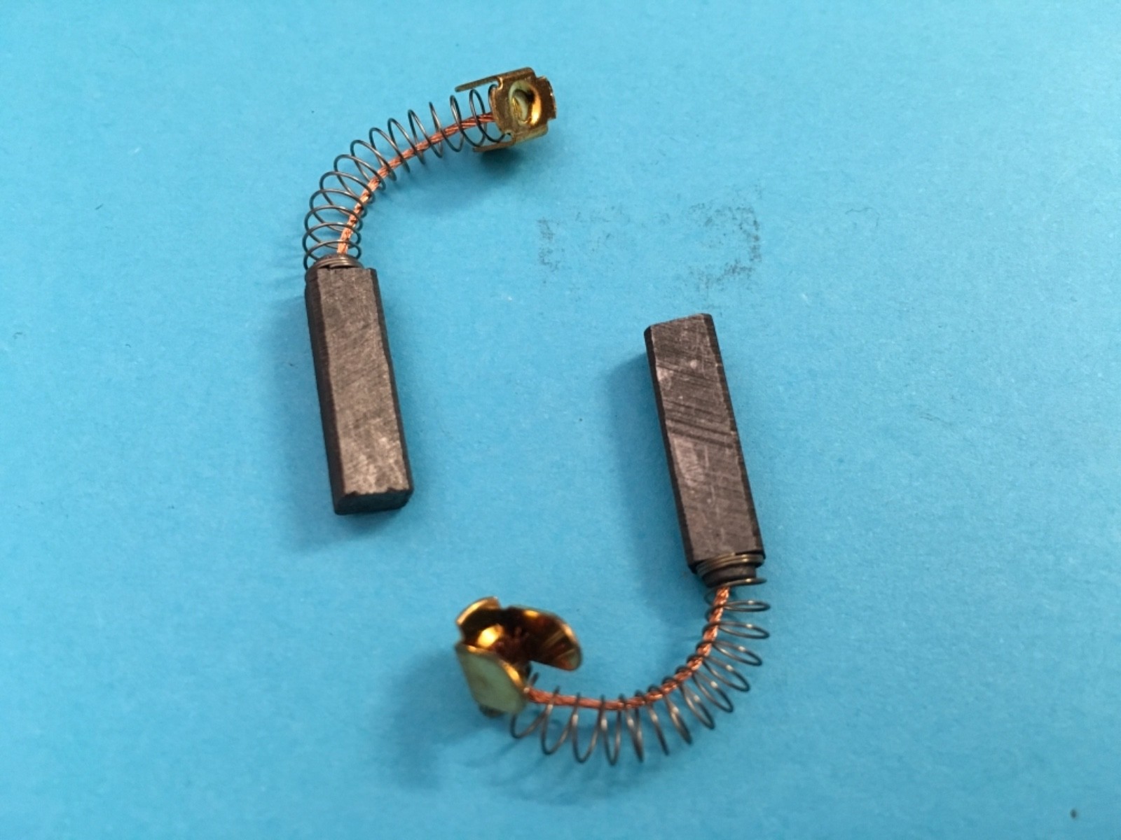 Kohlebürsten Für Waschmaschine 2 Stück - 5x13,5x30mm Kompatibel Mit Samsung Faure