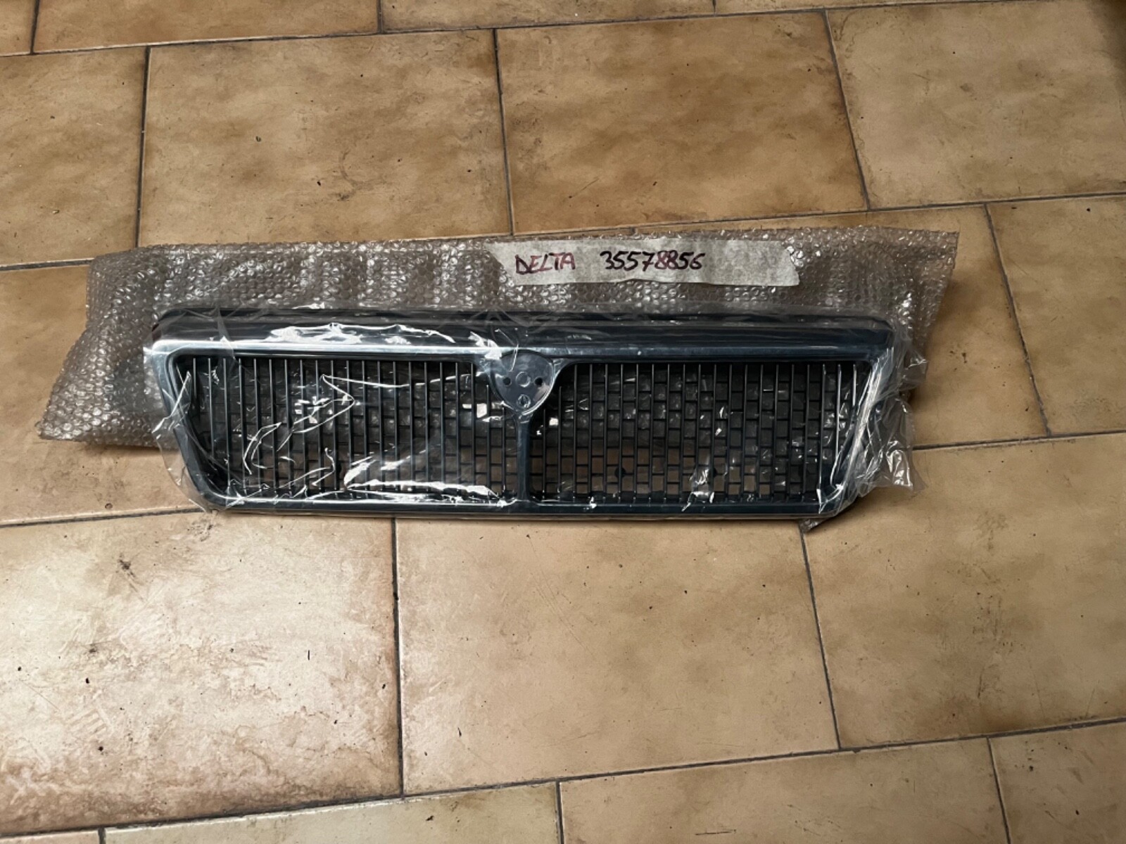 LANCIA DELTA HF GT 1SERIE 83 85 GRIGLIA ANTERIORE FRONT GRILL ORIG.