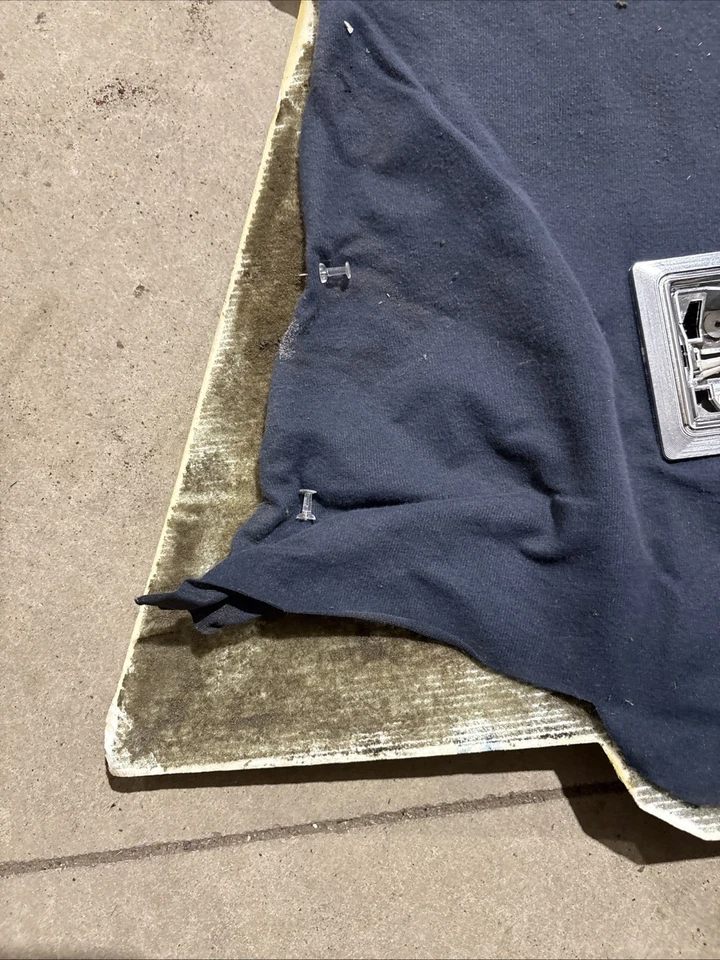 80-89 CADILLAC BROUGHAM PAR PANELES VELA TRASERA NÚCLEO Foto 2 de 4