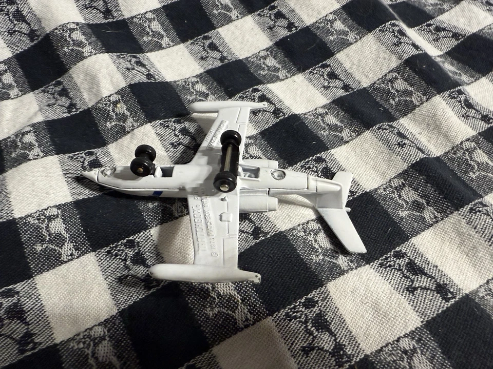 Avión de juguete diecast Matchbox 1973 Learjet Foto 3 de 4