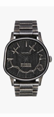 Nirvana Nixon Sentry Wobble Smiley Face Watch All Antique Silver - 44/238