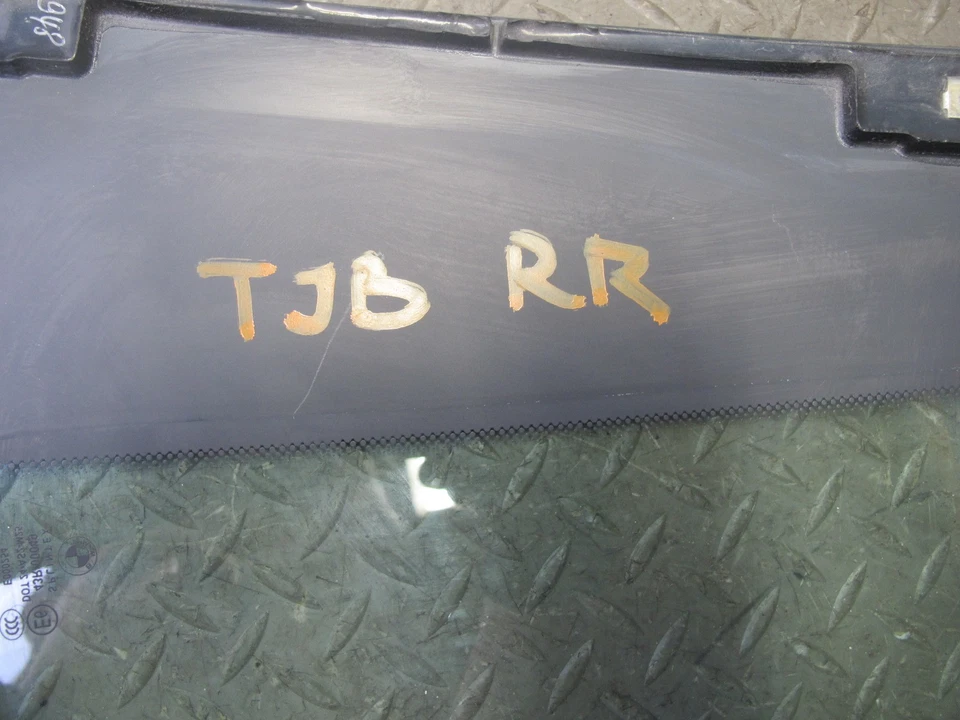 01-06 BMW E46 330Ci 3-SERIES КУПЕ ЗАДНИЙ ПРАВЫЙ ЧЕТВЕРТЬ СТЕКЛА W УПЛОТНЕНИЕ OEM - Изображение 2 из 4