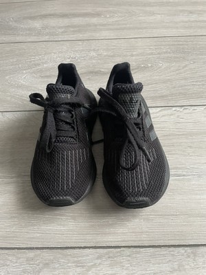 black infant trainers size 9