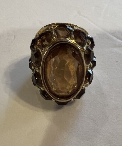 Faceted Oval with Clear Amber Accent Stones Size 7 Ornate Costume jewelry