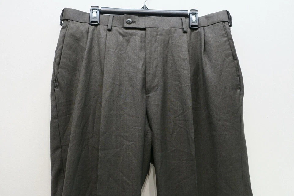 Calça social Louis Raphael masculina perna reta ajuste confortável plissada algemada 36 x 30 - Imagem 3 de 4