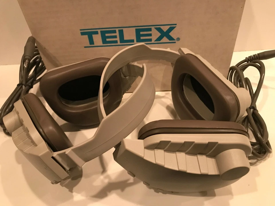 Odyssey By Telex Headphones #300104-560 PAIR of 2 BRAND NEW in Box - Image 3 of 4