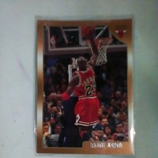 1998-99 Topps - Michael Jordan #77