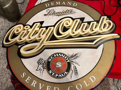 Vintage 1997 Round Schmidt’s City Club Beer Advertising Metal Sign 24” X 20”