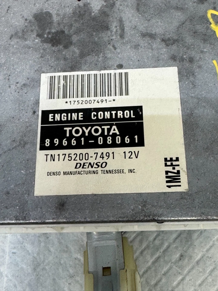 2001 TOYOTA SIENNA MÓDULO DE CONTROLE DE MOTOR CÉREBRO 89661-08061 FABRICANTE DE EQUIPAMENTO ORIGINAL (R-43/1) - Imagem 2 de 4