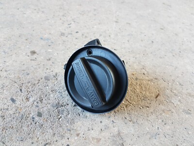 BMW 5er F10 F11 N57N N57Z Öleinfüllstutzen mit Verschlussdeckel 8507608 8655331