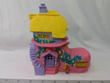 Vivid Imaginations Shoe House Teeny Weeny 1995