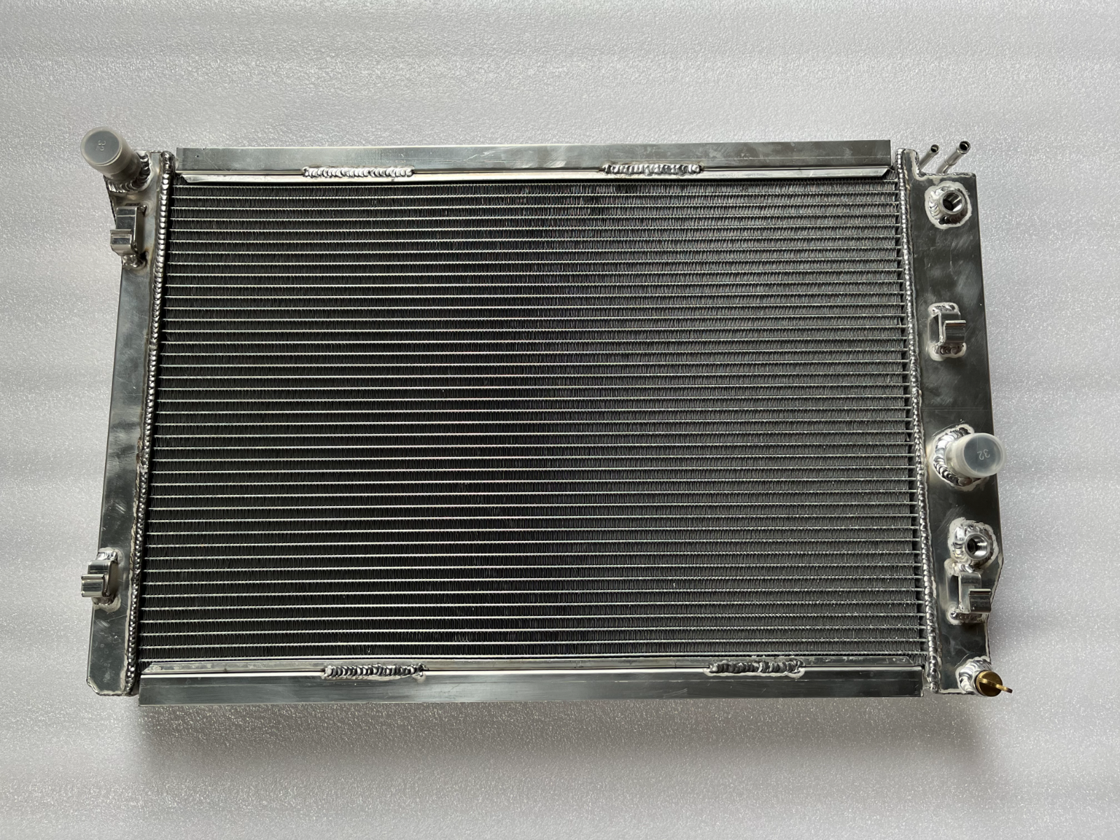 Fit CHEVY CORVETTE Z06 C5 350 5.7L V8 A/T 1997-2004 ALUMINUM RADIATOR