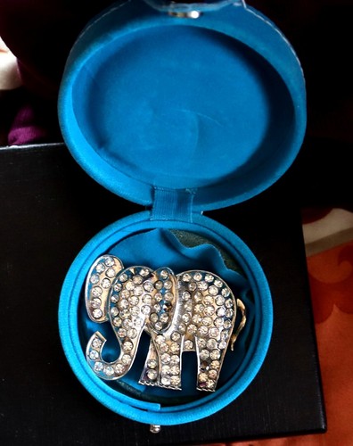 Bonjour Estrás Elefante Llavero Buscador Cartera de Mano Accesorio CAJA | eBay