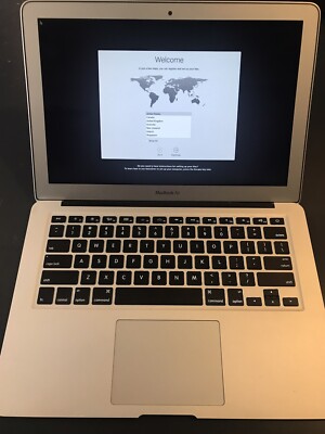 Apple Macbook Air MD670LL/B ( Intel i5 4th Gen 4GB RAM 128 GB SSD) - Silver