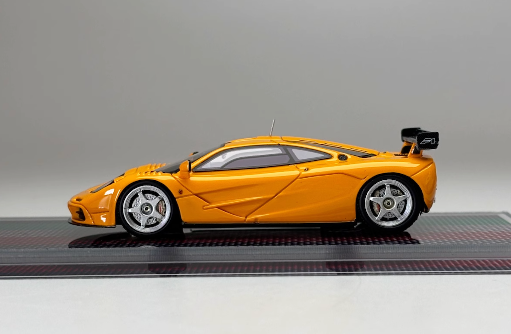 U2 1:64 Scale F1 LM Super Racing Sports Model Diecast Resin Model