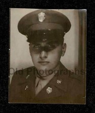 PHOTO BOOTH WW2 ERA STERN TOUGH SOLDIER DRESS UNIFORM OLD/VINTAGE PHOTO- J584