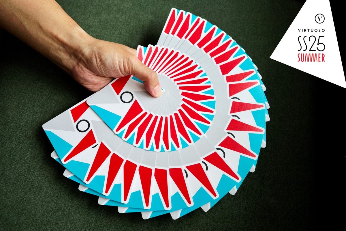 【激レア】Virtuoso Moments Nanjing Edition Virtuoso Moments Playing Cards - Nanjing Exclusive – Little Wood