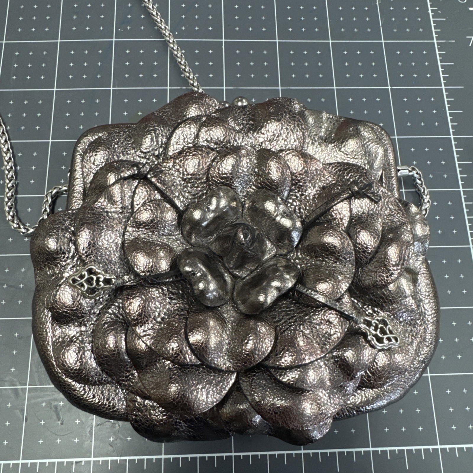 Brighton 3D Rose Crossbody KissLock Clutch Coin Purse Rosalie Bronze Leather