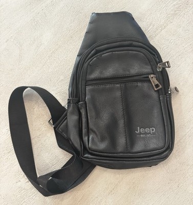Jeep Buluo Crossbody Bag Purse Faux Leather Shiny Black Unisex EUC