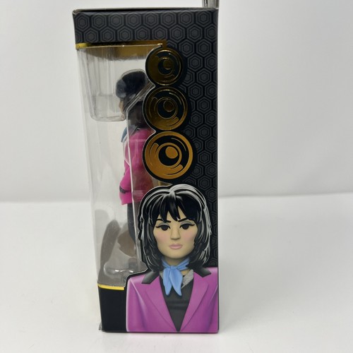 Funko Gold Premium Rocks Joan Jett Vinyl Figure Gold Toy Rock Star Diva Premium - Picture 12 of 24