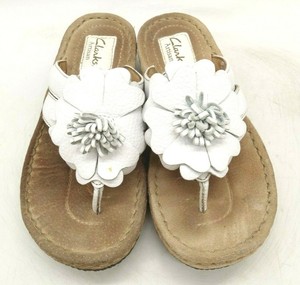 clarks thong sandals clearance