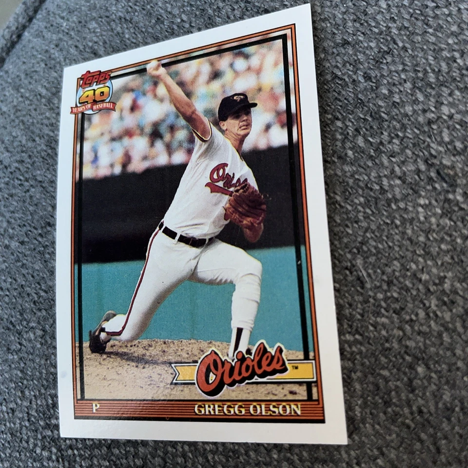 1991 Topps - Gregg Olson #10 B* Before Copyright; Bold 40th Anniversary Logo - Imagem 4 de 4