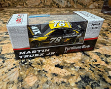 Action Racing Collectables 1:64 Martin Truex Jr 78 Wix 2017 Toyota Camry LE