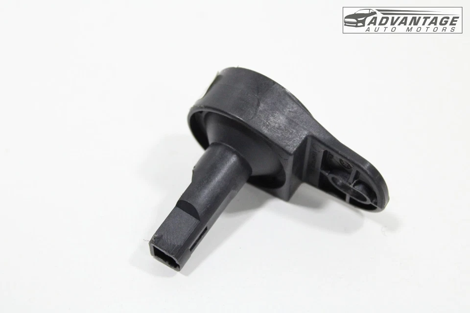 2001-21 JEEP GRAND CHEROKEE DASHBOARD INSTRUMENT PANEL COURTESY LIGHT LAMP - Image 3 of 4