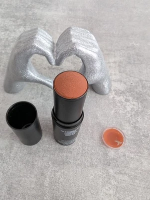 YOUNIQUE Creme Foundation Stick-Cabretta-Make-up mit natürlichem Finish-ohne OVP - Bild 1 von 3