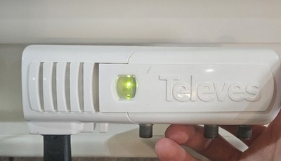 Televes 550104 12V Power Supply Unit 12dB Gain 1 Input 2 Output White