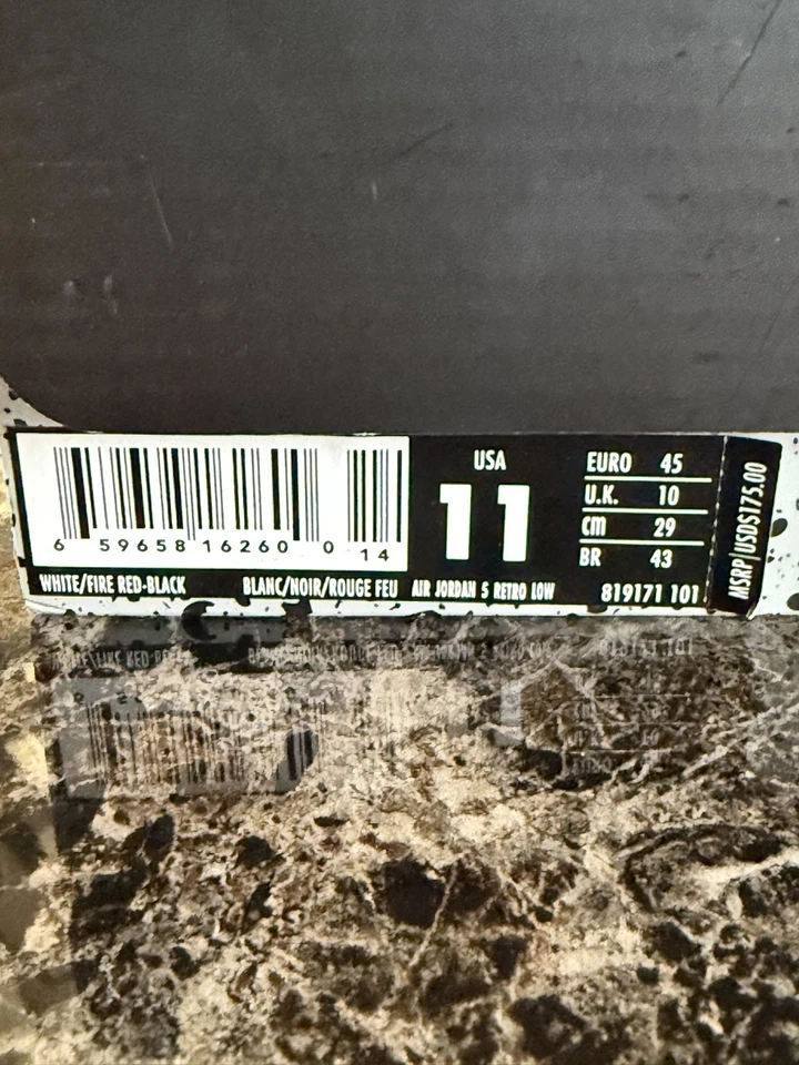 Talla 11 - 2016 Air Jordan Retro 5 Low “Fire Red” *NUEVO*  Foto 3 de 4
