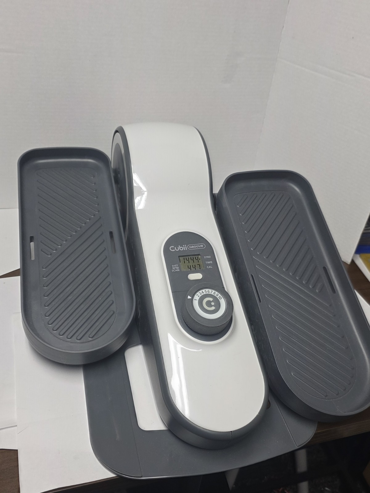 Cubii Groove Compact Seated Elliptical Model F7a1 White Used Great Condition