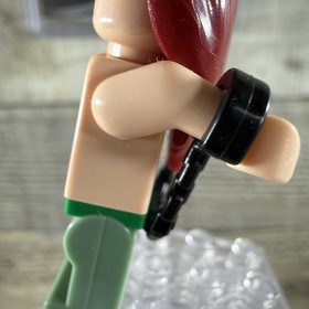 LEGO Batman 1 2006 Poison Ivy Minifigure 7785 bat018 2006 NEW with Handcuffs