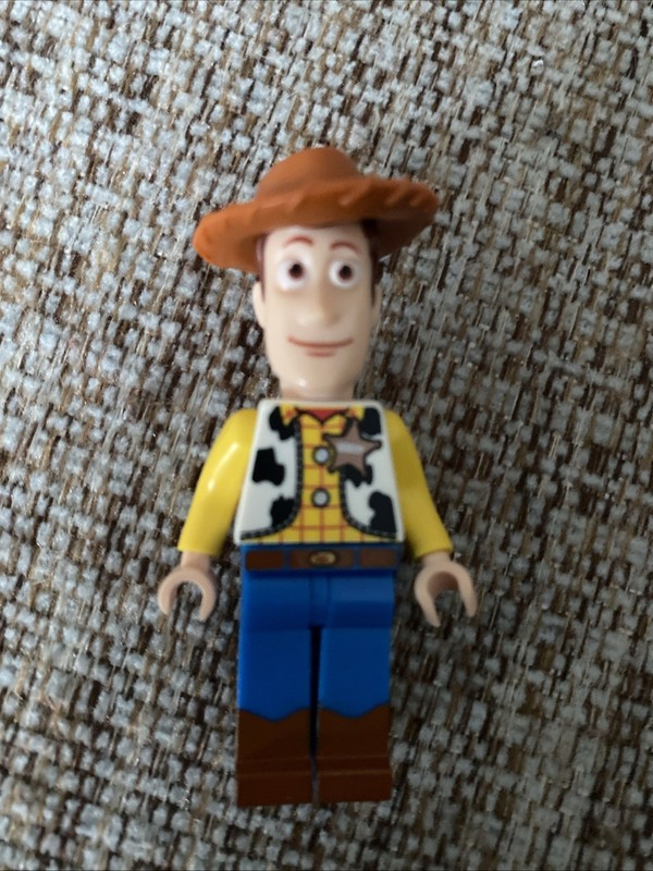 Lego WOODY Disney Pixar Toy Story Mini-figure Excellent Condition!